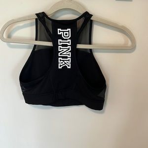 PINK Women’s Crop Haut Court / Black / Excellent Pre-Owned Condition / Size M